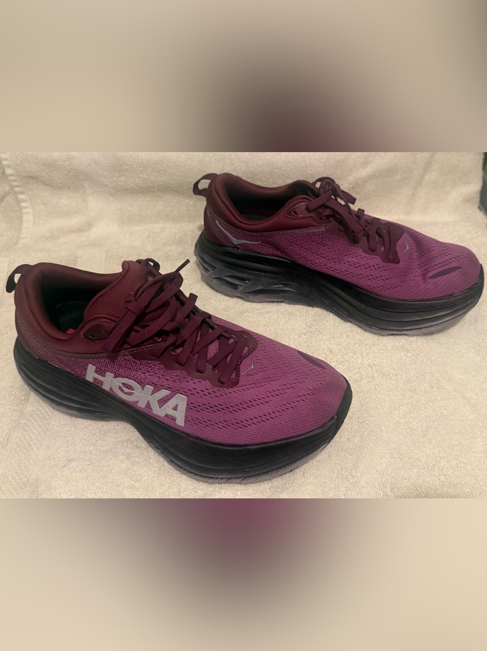 HOKA Bondi 8 Women’s size 10 Shoes Grape Wine / Beautyberry colorway - Picture 3 of 12